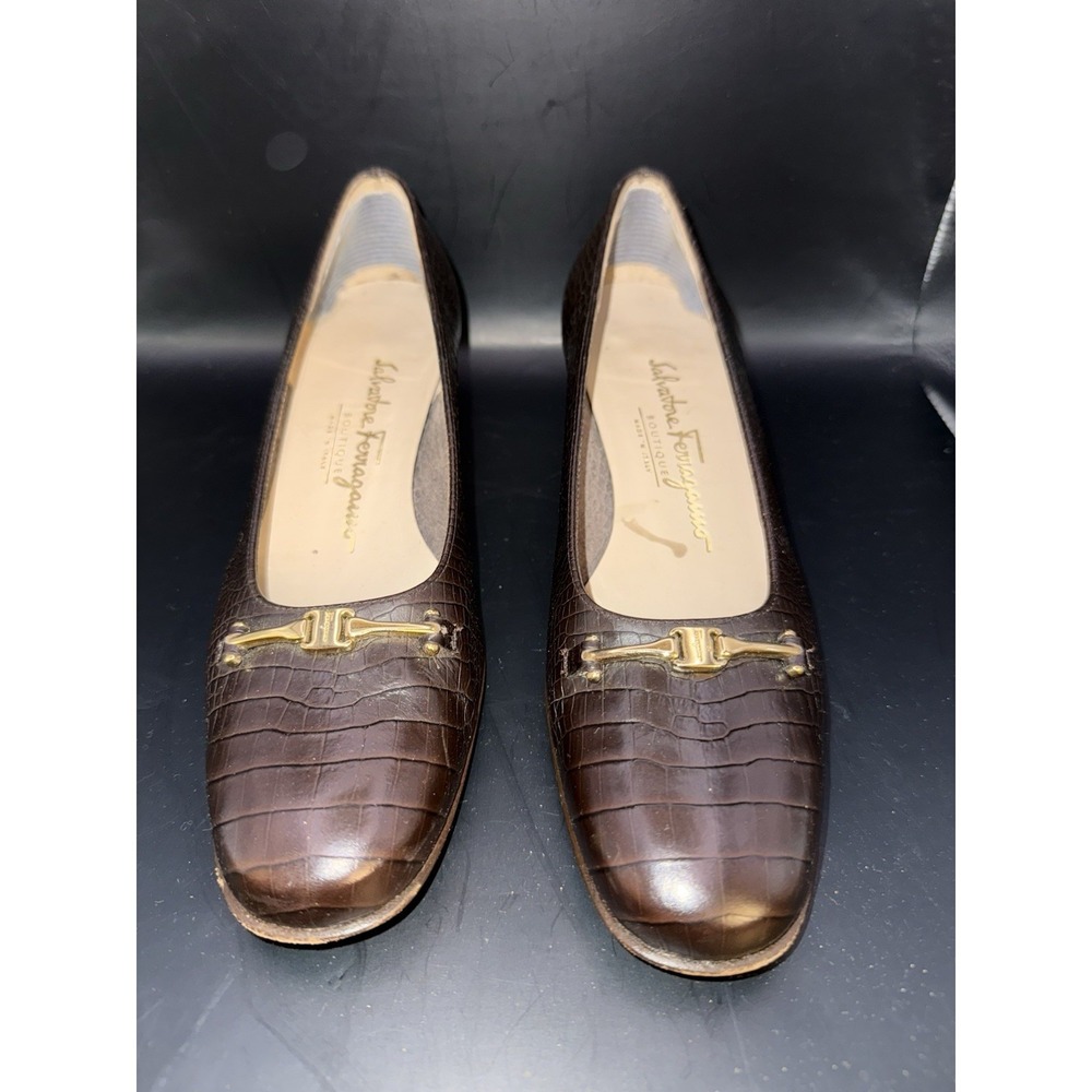 Salvatore Ferragamo Boutique Brown Croc Embossed‎ Leather Pumps 7.5B Italy - Picture 2 of 8